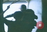 Immagine di paracadutisti della guerra del Vietnam Vietnam, 1967, secondo 13 filmato di repertorio 65675080305