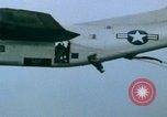Immagine di paracadutisti della guerra del Vietnam Vietnam, 1967, secondo 18 filmato di repertorio 65675080305