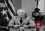 Standbild General Arnold spricht United States USA, 1944, aus Sekunde 30 historischem Filmmaterial Videoclip 65675080316