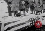 Standbild Friedhöfe der US-Armee im Pazifik im Zweiten Weltkrieg Pazifisches Theater, 1944, aus Sekunde 21 historischem Filmmaterial Videoclip 65675080317