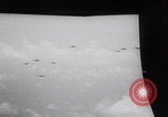 Standbild Friedhöfe der US-Armee im Pazifik im Zweiten Weltkrieg Pazifisches Theater, 1944, aus Sekunde 25 historischem Filmmaterial Videoclip 65675080317