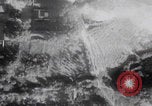 Standbild Friedhöfe der US-Armee im Pazifik im Zweiten Weltkrieg Pazifisches Theater, 1944, aus Sekunde 36 historischem Filmmaterial Videoclip 65675080317