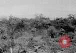 Standbild Friedhöfe der US-Armee im Pazifik im Zweiten Weltkrieg Pazifisches Theater, 1944, aus Sekunde 60 historischem Filmmaterial Videoclip 65675080317