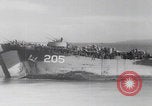 Standbild Ingenieure der US-Armee reparieren Flugplatz Saipan Nördliche Marianen, 1944, aus Sekunde 7 historischem Filmmaterial Videoclip 65675080320