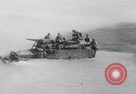 Standbild Ingenieure der US-Armee reparieren Flugplatz Saipan Nördliche Marianen, 1944, aus Sekunde 15 historischem Filmmaterial Videoclip 65675080320
