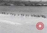 Standbild Ingenieure der US-Armee reparieren Flugplatz Saipan Nördliche Marianen, 1944, aus Sekunde 17 historischem Filmmaterial Videoclip 65675080320