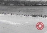 Standbild Ingenieure der US-Armee reparieren Flugplatz Saipan Nördliche Marianen, 1944, aus Sekunde 20 historischem Filmmaterial Videoclip 65675080320