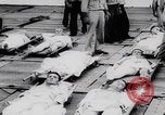 Standbild Ingenieure der US-Armee reparieren Flugplatz Saipan Nördliche Marianen, 1944, aus Sekunde 26 historischem Filmmaterial Videoclip 65675080320