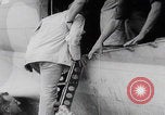 Standbild Ingenieure der US-Armee reparieren Flugplatz Saipan Nördliche Marianen, 1944, aus Sekunde 32 historischem Filmmaterial Videoclip 65675080320