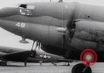Standbild Ingenieure der US-Armee reparieren Flugplatz Saipan Nördliche Marianen, 1944, aus Sekunde 38 historischem Filmmaterial Videoclip 65675080320