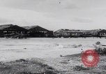Standbild Ingenieure der US-Armee reparieren Flugplatz Saipan Nördliche Marianen, 1944, aus Sekunde 47 historischem Filmmaterial Videoclip 65675080320