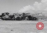 Standbild Ingenieure der US-Armee reparieren Flugplatz Saipan Nördliche Marianen, 1944, aus Sekunde 57 historischem Filmmaterial Videoclip 65675080320