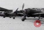 Standbild Ingenieure der US-Armee reparieren Flugplatz Saipan Nördliche Marianen, 1944, aus Sekunde 58 historischem Filmmaterial Videoclip 65675080320