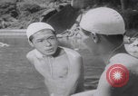 Standbild Japanische Jungen schwimmen Japan, 1937, aus Sekunde 29 historischem Filmmaterial Videoclip 65675080322