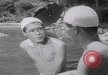 Standbild Japanische Jungen schwimmen Japan, 1937, aus Sekunde 30 historischem Filmmaterial Videoclip 65675080322
