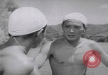 Standbild Japanische Jungen schwimmen Japan, 1937, aus Sekunde 36 historischem Filmmaterial Videoclip 65675080322