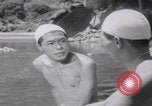 Standbild Japanische Jungen schwimmen Japan, 1937, aus Sekunde 38 historischem Filmmaterial Videoclip 65675080322