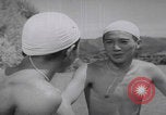 Standbild Japanische Jungen schwimmen Japan, 1937, aus Sekunde 55 historischem Filmmaterial Videoclip 65675080322