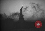 Standbild New York City bei Nacht New York United States USA, 1938, aus Sekunde 33 historischem Filmmaterial Videoclip 65675080324