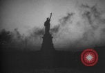 Standbild New York City bei Nacht New York United States USA, 1938, aus Sekunde 34 historischem Filmmaterial Videoclip 65675080324