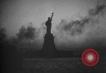 Standbild New York City bei Nacht New York United States USA, 1938, aus Sekunde 37 historischem Filmmaterial Videoclip 65675080324