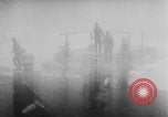 Standbild Bau einer Pontonbrücke der Bundeswehr Limburg Niederlande, 1940, aus Sekunde 12 historischem Filmmaterial Videoclip 65675080333