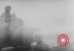 Standbild Bau einer Pontonbrücke der Bundeswehr Limburg Niederlande, 1940, aus Sekunde 16 historischem Filmmaterial Videoclip 65675080333