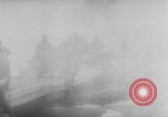 Standbild Bau einer Pontonbrücke der Bundeswehr Limburg Niederlande, 1940, aus Sekunde 21 historischem Filmmaterial Videoclip 65675080333