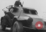 Standbild Bau einer Pontonbrücke der Bundeswehr Limburg Niederlande, 1940, aus Sekunde 40 historischem Filmmaterial Videoclip 65675080333