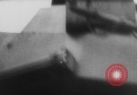 Standbild Bau einer Pontonbrücke der Bundeswehr Limburg Niederlande, 1940, aus Sekunde 42 historischem Filmmaterial Videoclip 65675080333