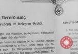 Standbild Bau einer Pontonbrücke der Bundeswehr Limburg Niederlande, 1940, aus Sekunde 60 historischem Filmmaterial Videoclip 65675080333