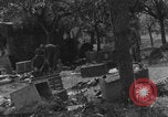 Standbild Chambois deutsches Fahrzeugwrack Chambois Frankreich, 1944, aus Sekunde 4 historischem Filmmaterial Videoclip 65675080334