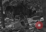 Standbild Chambois deutsches Fahrzeugwrack Chambois Frankreich, 1944, aus Sekunde 6 historischem Filmmaterial Videoclip 65675080334