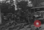 Standbild Chambois deutsches Fahrzeugwrack Chambois Frankreich, 1944, aus Sekunde 25 historischem Filmmaterial Videoclip 65675080334