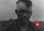 Standbild Flugzeugwrack der deutschen Luftwaffe Paris, Frankreich, 1944, aus Sekunde 24 historischem Filmmaterial Videoclip 65675080336