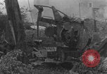 Standbild Flugzeugwrack der deutschen Luftwaffe Paris, Frankreich, 1944, aus Sekunde 34 historischem Filmmaterial Videoclip 65675080336