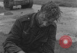 Standbild Flugzeugwrack der deutschen Luftwaffe Paris, Frankreich, 1944, aus Sekunde 40 historischem Filmmaterial Videoclip 65675080336