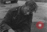 Standbild Flugzeugwrack der deutschen Luftwaffe Paris, Frankreich, 1944, aus Sekunde 42 historischem Filmmaterial Videoclip 65675080336