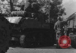 Standbild Französische 2 Panzerdivision Paris, Frankreich, 1944, aus Sekunde 6 historischem Filmmaterial Videoclip 65675080337
