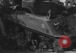 Standbild Französische 2 Panzerdivision Paris, Frankreich, 1944, aus Sekunde 28 historischem Filmmaterial Videoclip 65675080337