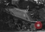 Standbild Französische 2 Panzerdivision Paris, Frankreich, 1944, aus Sekunde 32 historischem Filmmaterial Videoclip 65675080337