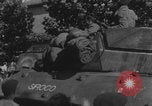 Standbild Panzer der französischen 2 Panzerdivision Paris, Frankreich, 1944, aus Sekunde 12 historischem Filmmaterial Videoclip 65675080338