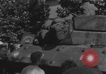 Standbild Panzer der französischen 2 Panzerdivision Paris, Frankreich, 1944, aus Sekunde 13 historischem Filmmaterial Videoclip 65675080338
