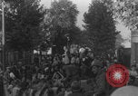 Standbild Panzer der französischen 2 Panzerdivision Paris, Frankreich, 1944, aus Sekunde 23 historischem Filmmaterial Videoclip 65675080338