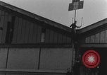 Standbild FFI-Banner im Park Paris, Frankreich, 1944, aus Sekunde 9 historischem Filmmaterial Videoclip 65675080340