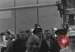 Standbild FFI-Banner im Park Paris, Frankreich, 1944, aus Sekunde 12 historischem Filmmaterial Videoclip 65675080340