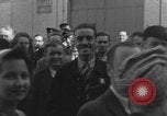 Standbild FFI-Banner im Park Paris, Frankreich, 1944, aus Sekunde 15 historischem Filmmaterial Videoclip 65675080340