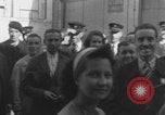 Standbild FFI-Banner im Park Paris, Frankreich, 1944, aus Sekunde 16 historischem Filmmaterial Videoclip 65675080340