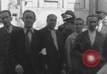 Standbild FFI-Banner im Park Paris, Frankreich, 1944, aus Sekunde 17 historischem Filmmaterial Videoclip 65675080340