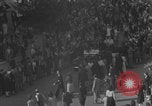 Standbild FFI-Banner im Park Paris, Frankreich, 1944, aus Sekunde 34 historischem Filmmaterial Videoclip 65675080340